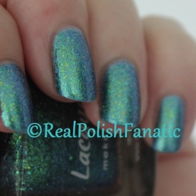 Lacquester Pornflakes Topcoat Northern Lights over Blackheart Beauty Blue Iridescent
