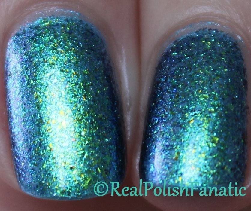 Lacquester Pornflakes Topcoat Northern Lights over Blackheart Beauty Blue Iridescent